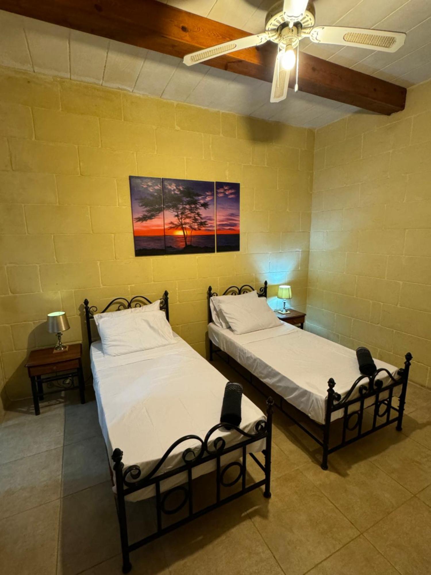 Tal-Bir Farmhouse Hotel Nadur Luaran gambar